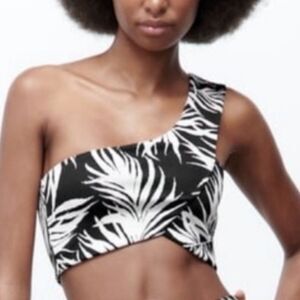 Zara Floral Jacquard Black & White Print one Shoulder Crop Top